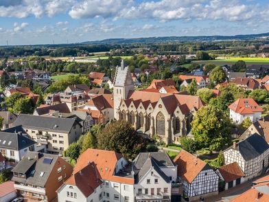 Bad Laer Ortskern mit kath. Kirche