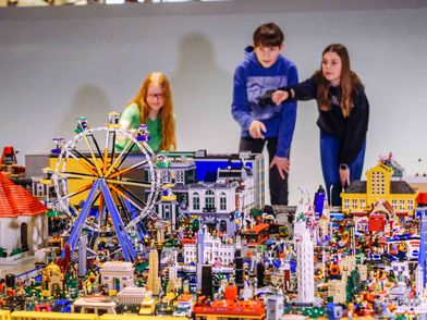 Große Stadtlandschaft aus Lego