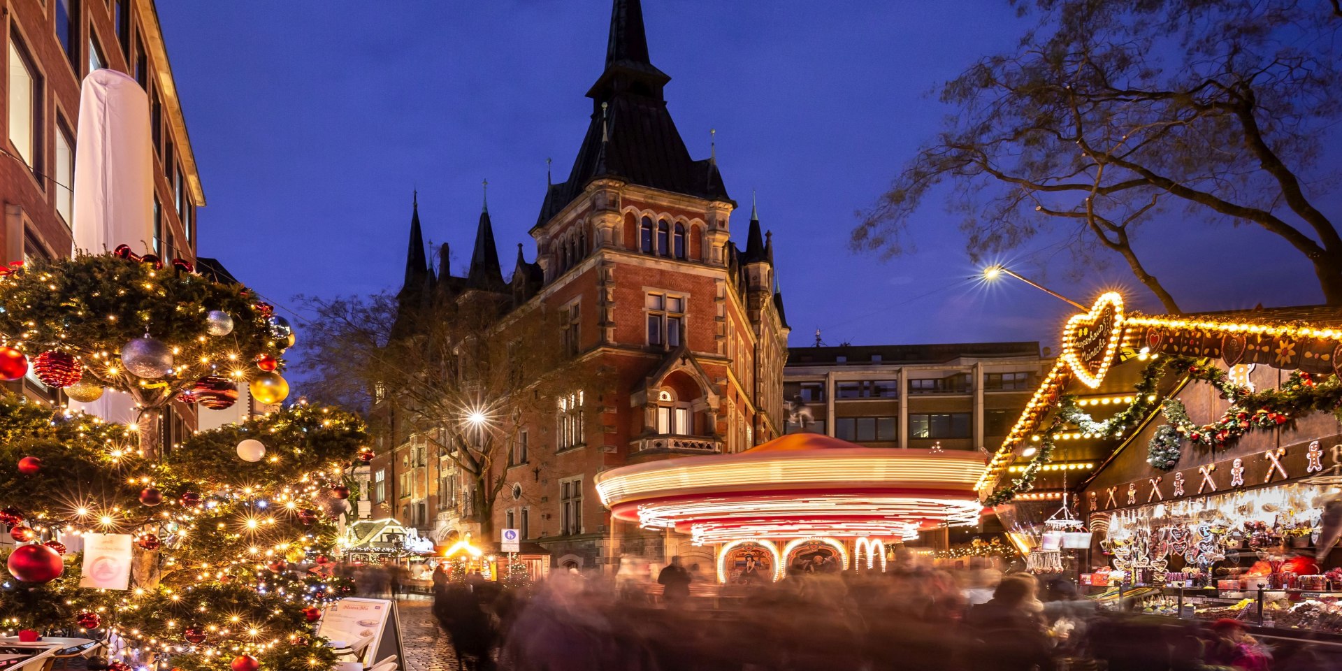 Oldenburg Weihnachtsmarkt am Rathaus, © OTM