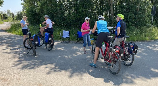 Radfahrerbefragung am Weser-Rad in Stendern bei Hoya., © Mittelweser-Touristik GmbH