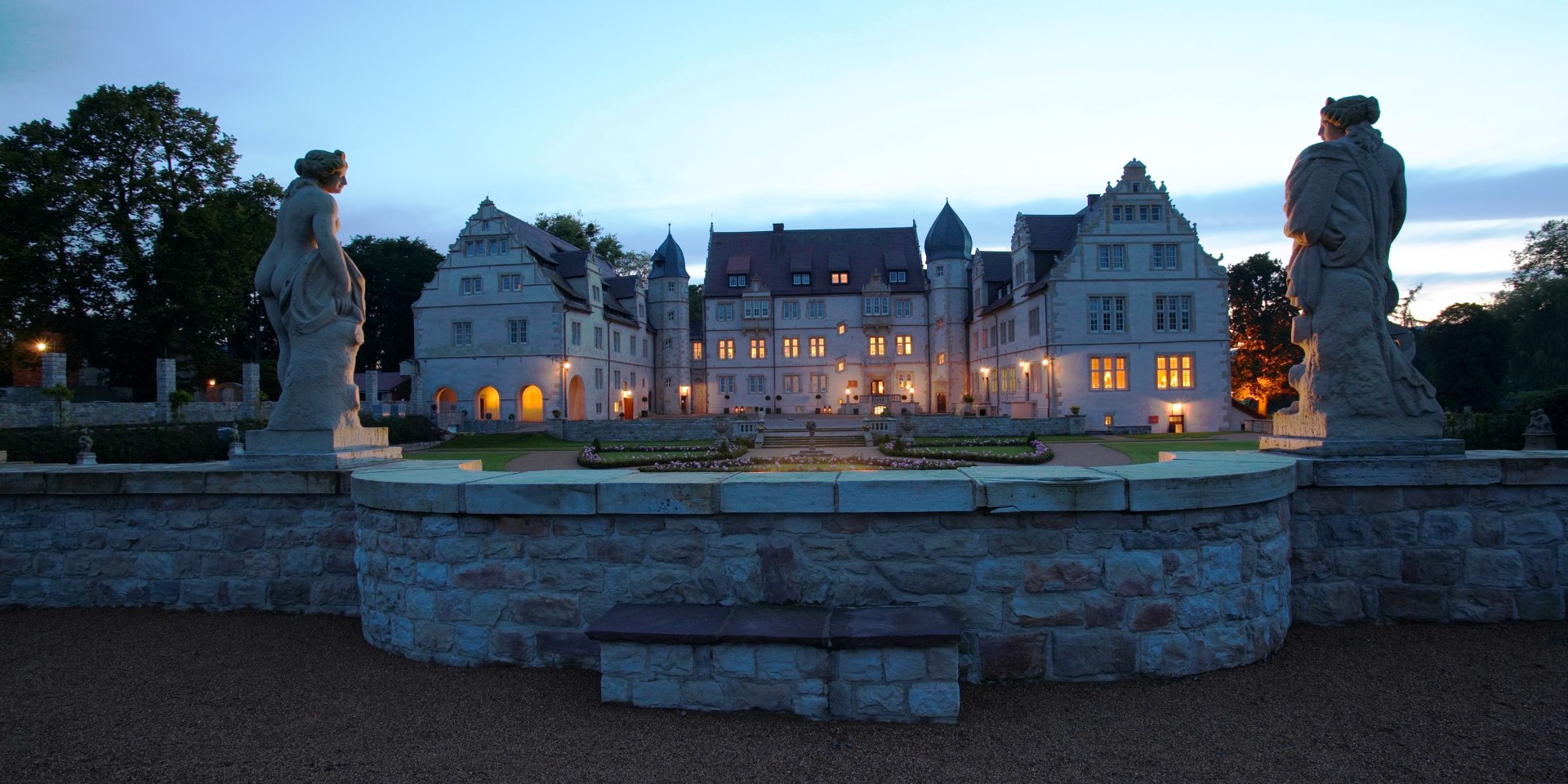 Schloss in Abendstimmung , © Schlosshotel Münchhausen