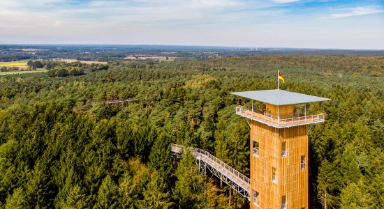 Auch der Baumwipfelpfad „Heide Himmel“ ist ab Mittwoch, 6. Mai wieder geöffnet., © Wildpark / Adrian Fohl