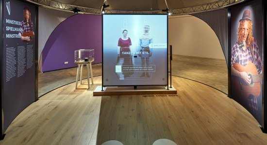 Medienstation zum Thema Tanz, © Jürgen Vogel, LVR LandesMuseum Bonn