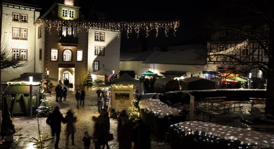 Der Weihnachtsmarkt auf Schloss Fürstenberg, © Solling-Vogler-Region im Weserbergland e.V. 