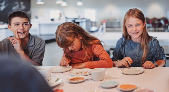 Museum Shloss Fürstenberg_ Malen mit Kindern, © Claudia Warneke Museum Shloss Fürstenberg_ Malen mit Kindern, © Claudia Warneke