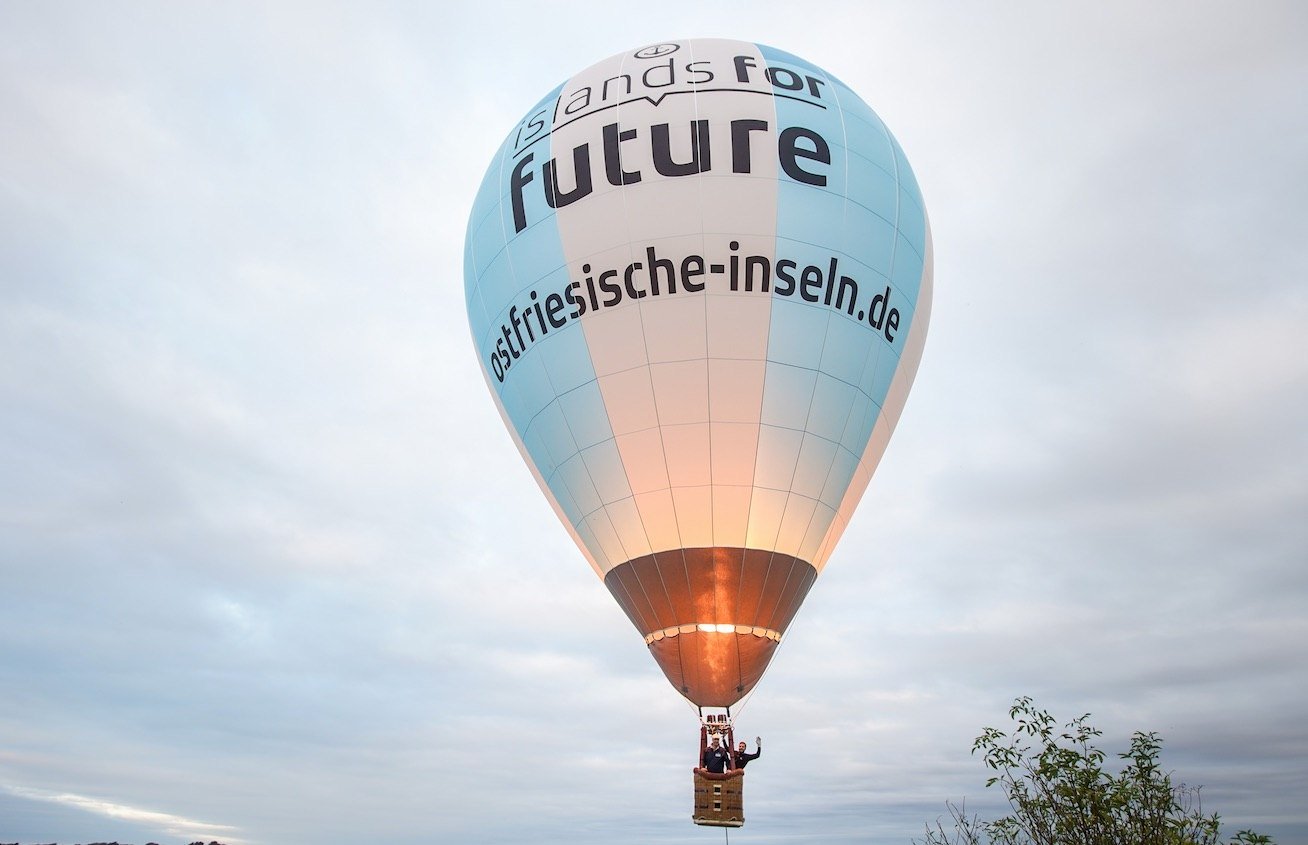 Geschäftsführer Göran Sell im Heißluftballon , © Andreas Behr 