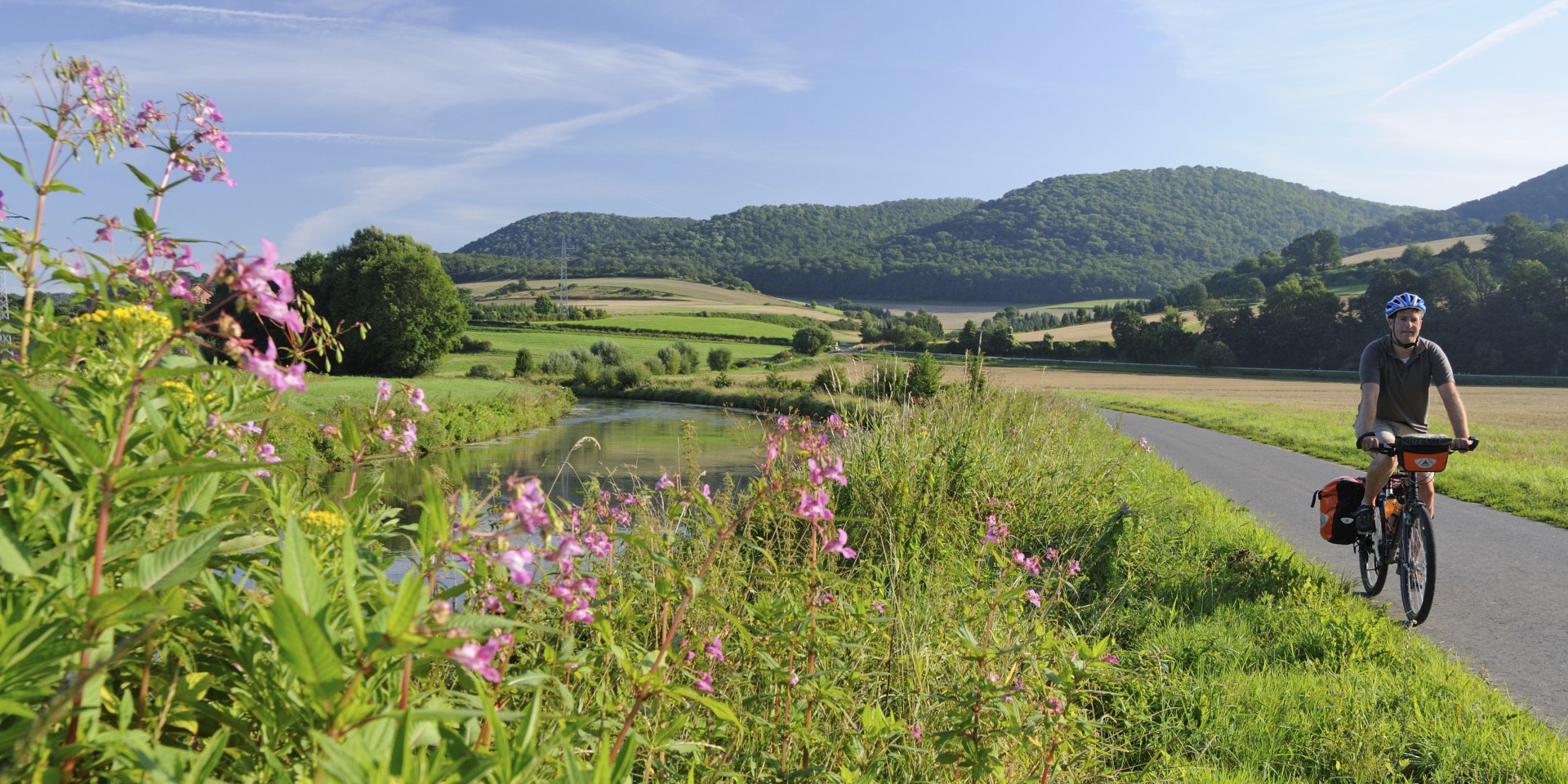 Leine-Heide-Radweg bei Eimsen, © TourismusMarketing Niedersachsen GmbH / Thorsten Brönner