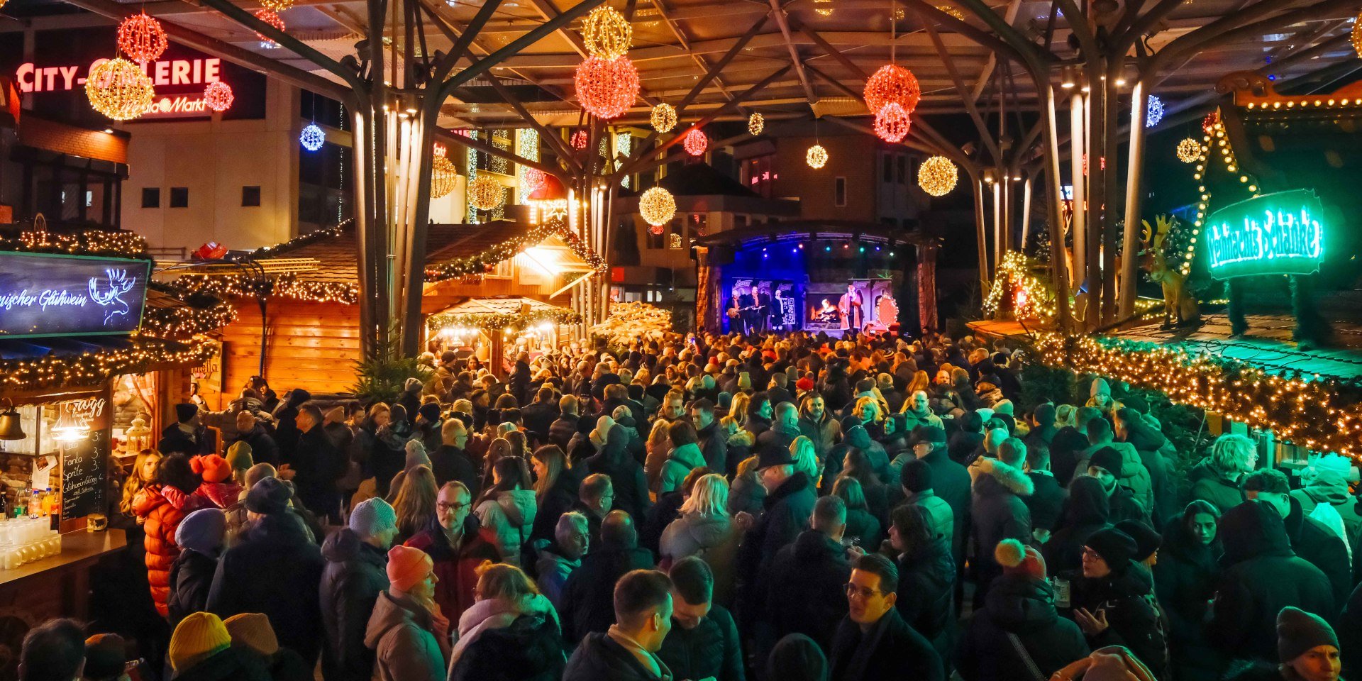 Wolfsburger Weihnachtsmarkt, © WMG Wolfsburg/Janina Snatzke