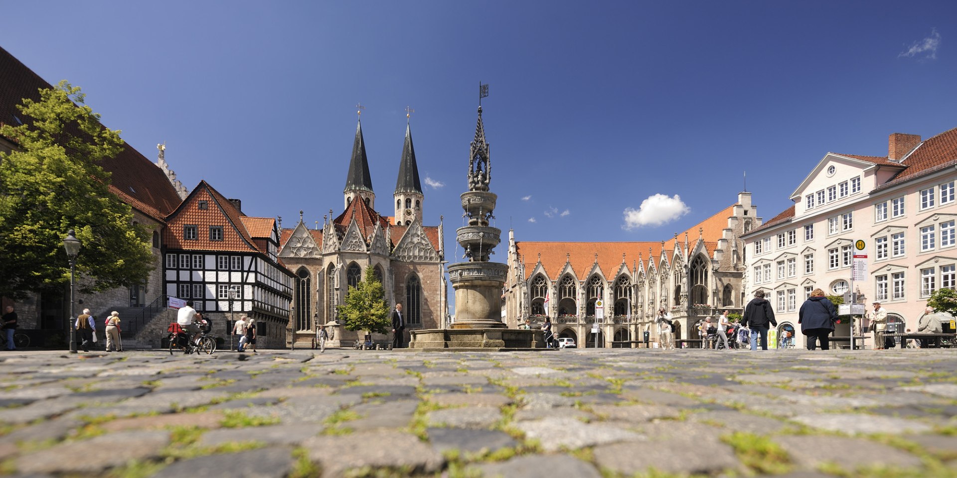 Der Altstadtmarkt mit seinem Brunnen, © Braunschweig Stadtmarketing GmbH / Daniel Möller