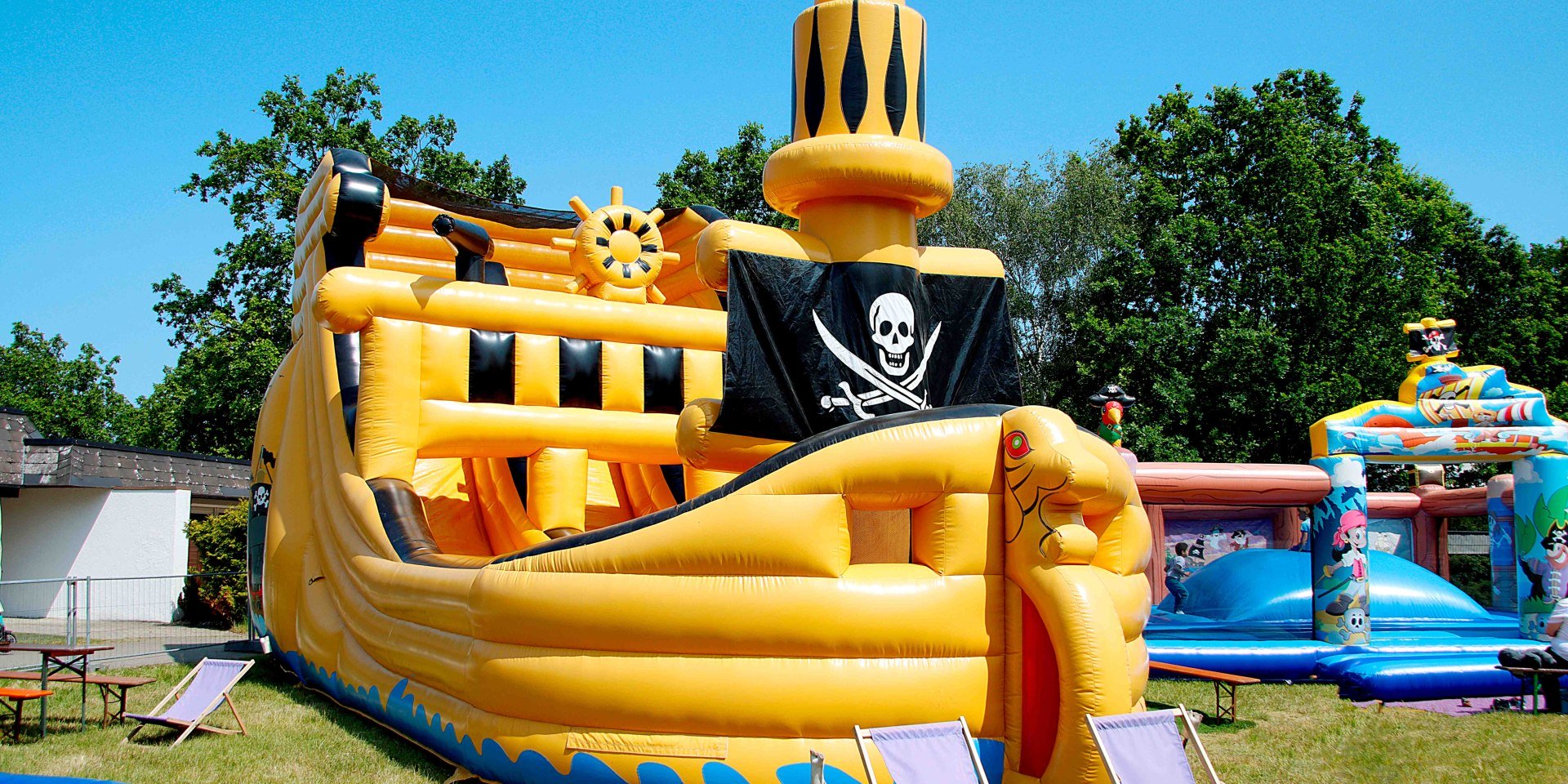 Das PIRATEN-KINDERLAND , © OMK MEDIA 