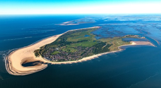 Die Nordseeinsel Borkum aus der Luft, © euroluftbild.de/Martin Elsen