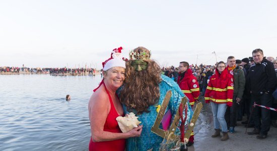 Neujahrsschwimmen in Butjadingen, © Thomas Hellmann