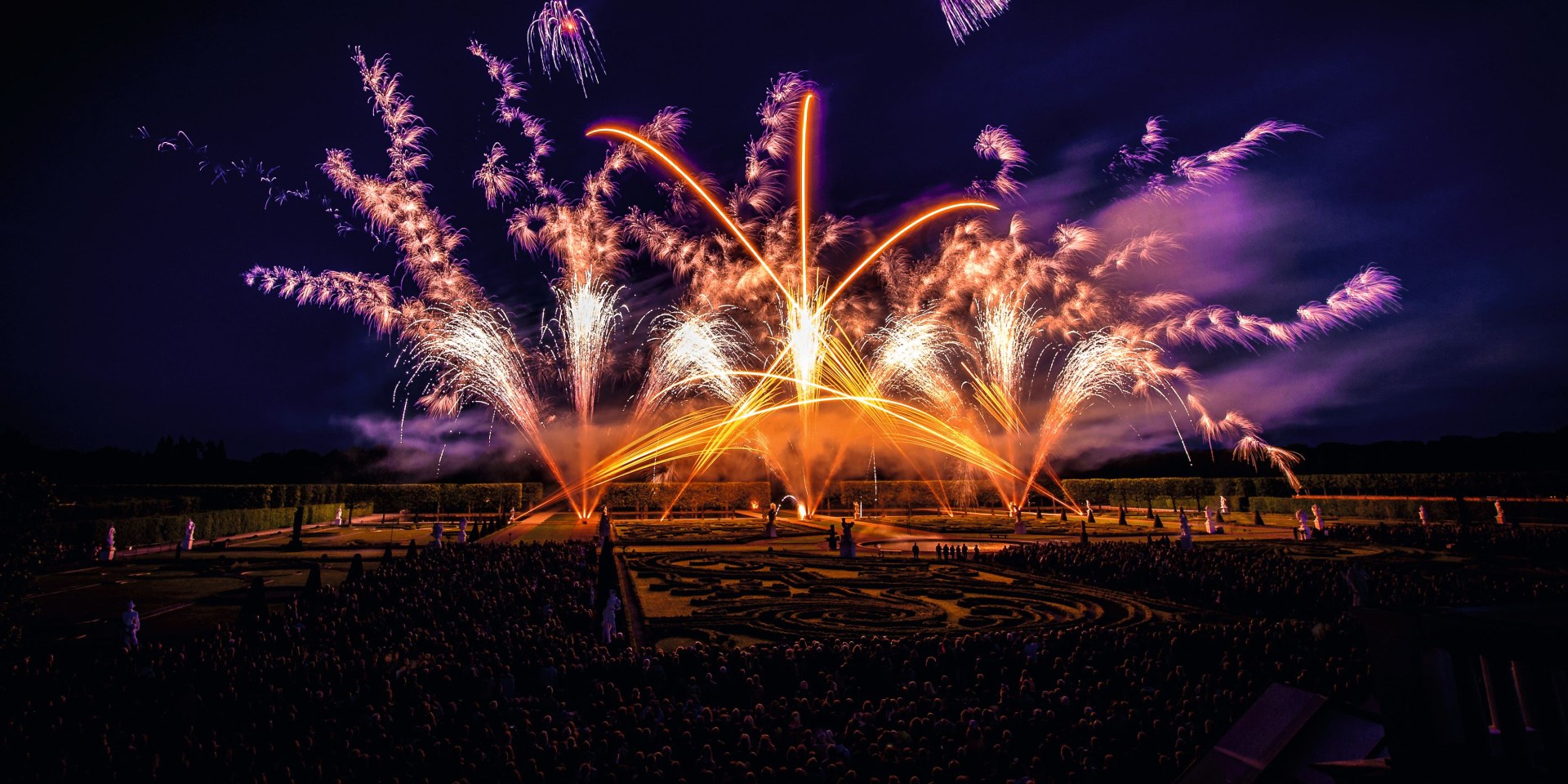 Feuerwerkswettbewerb, © 2019 Sebastian Gerhard / sebastian@gerhard.me 