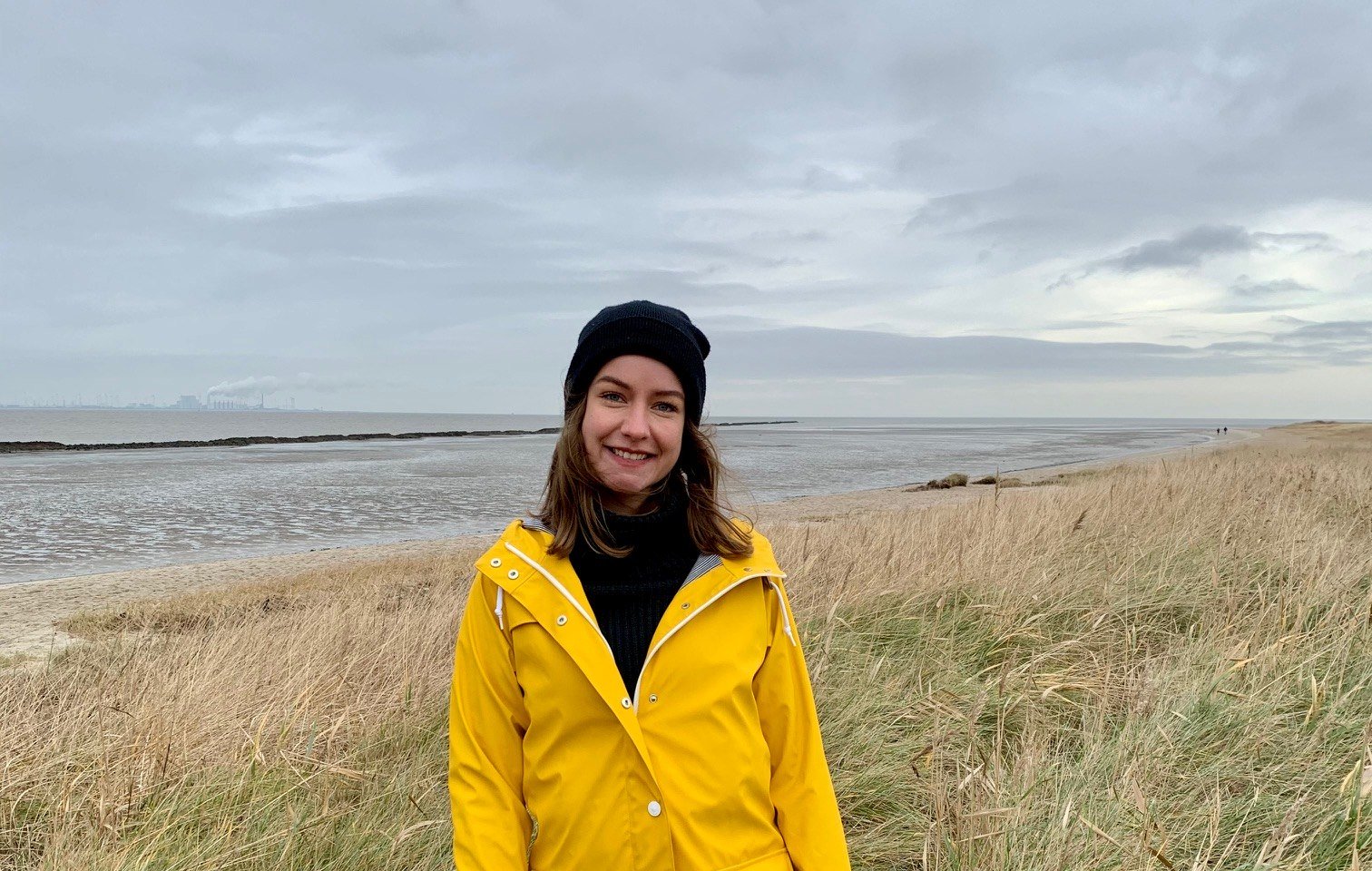 Hauptprotagonistin in der Videobotschaft: Sylvie Gühmann - gebürtige Ostfriesin und Autorin, © Ostfriesland Tourismus GmbH Hauptprotagonistin in der Videobotschaft: Sylvie Gühmann - gebürtige Ostfriesin und Autorin, © Ostfriesland Tourismus GmbH