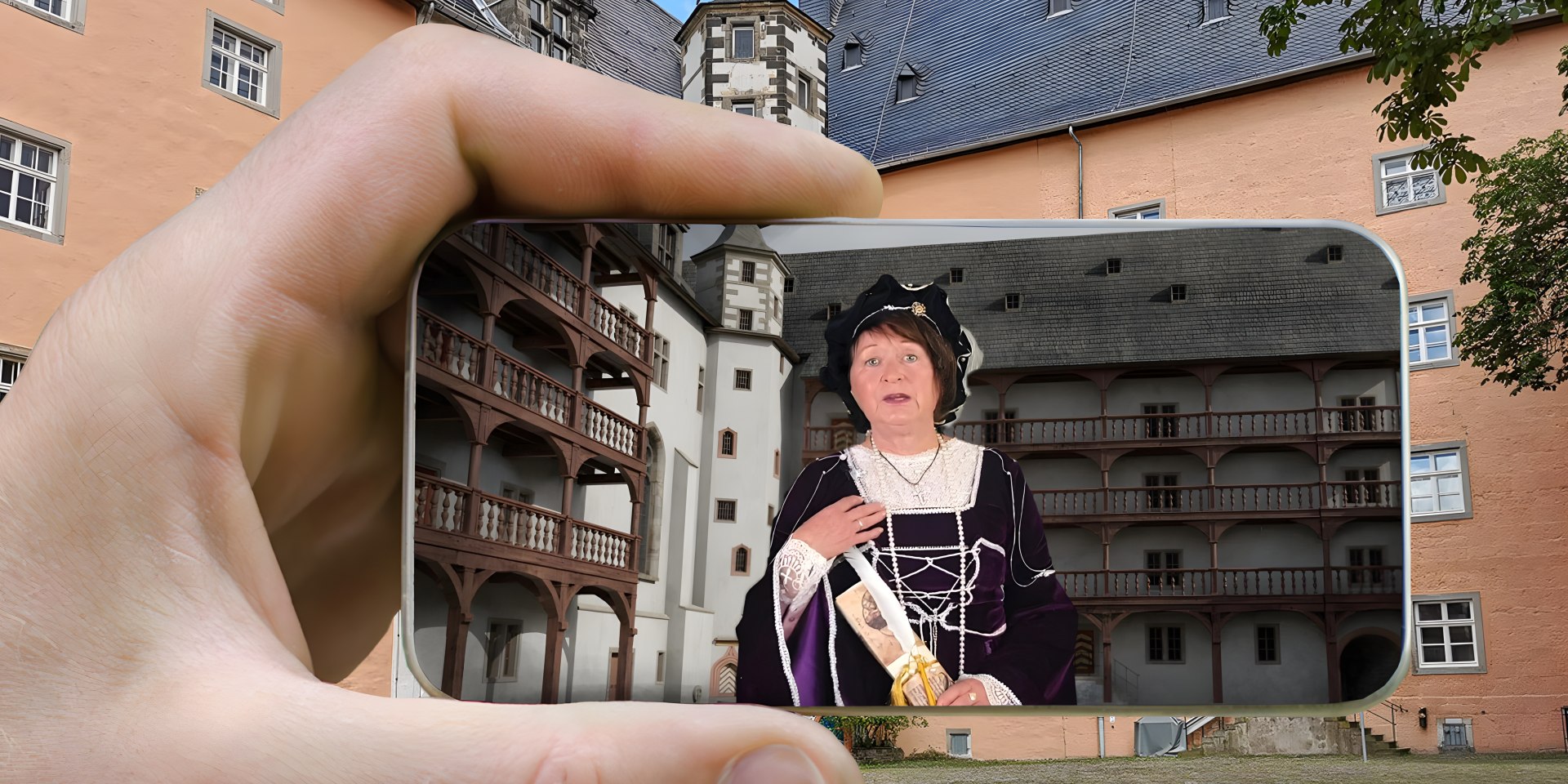 Nutzung der App am Welfenschloss , © Hann. Münden Marketing GmbH