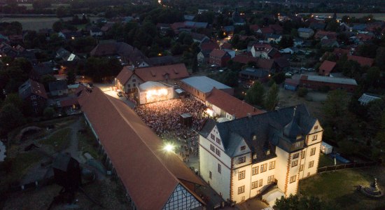 Luftbild Kultursommer abends , © André Kugellis/Stadt Salzgitter