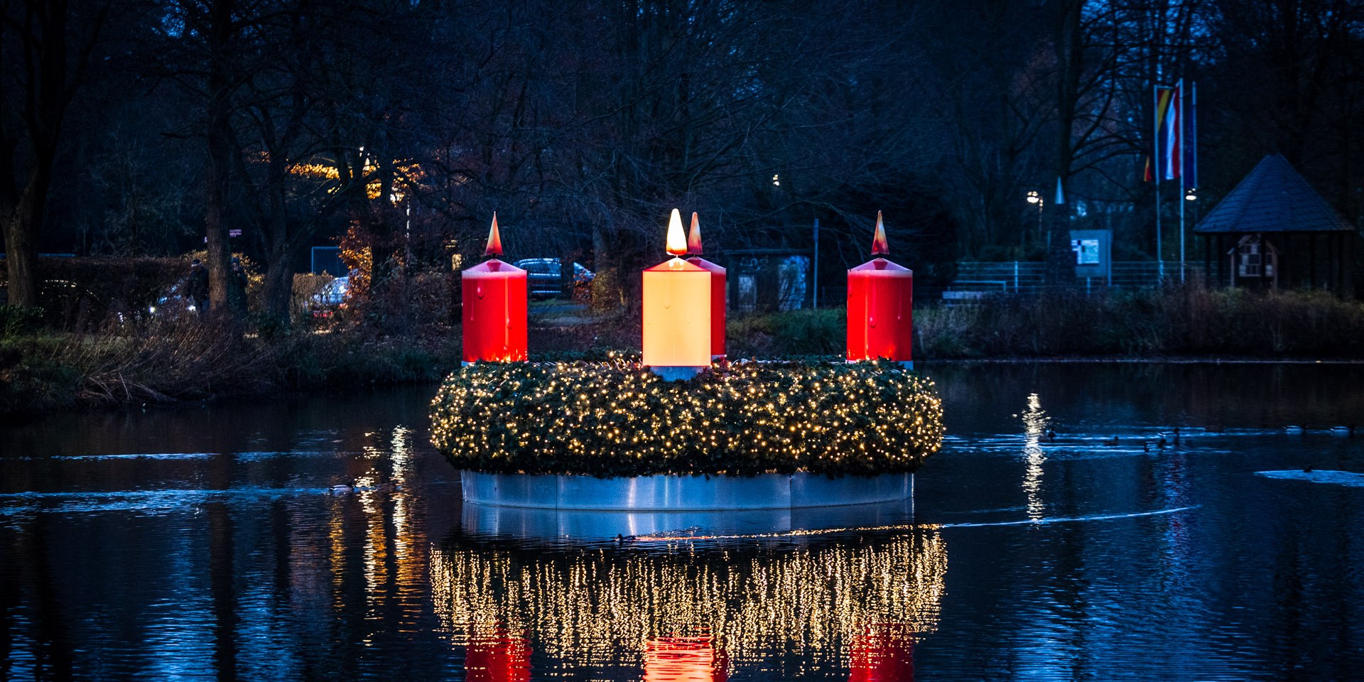 Schwimmender Adventsjranz, © Maik Neekamp FotoGraf e.V.