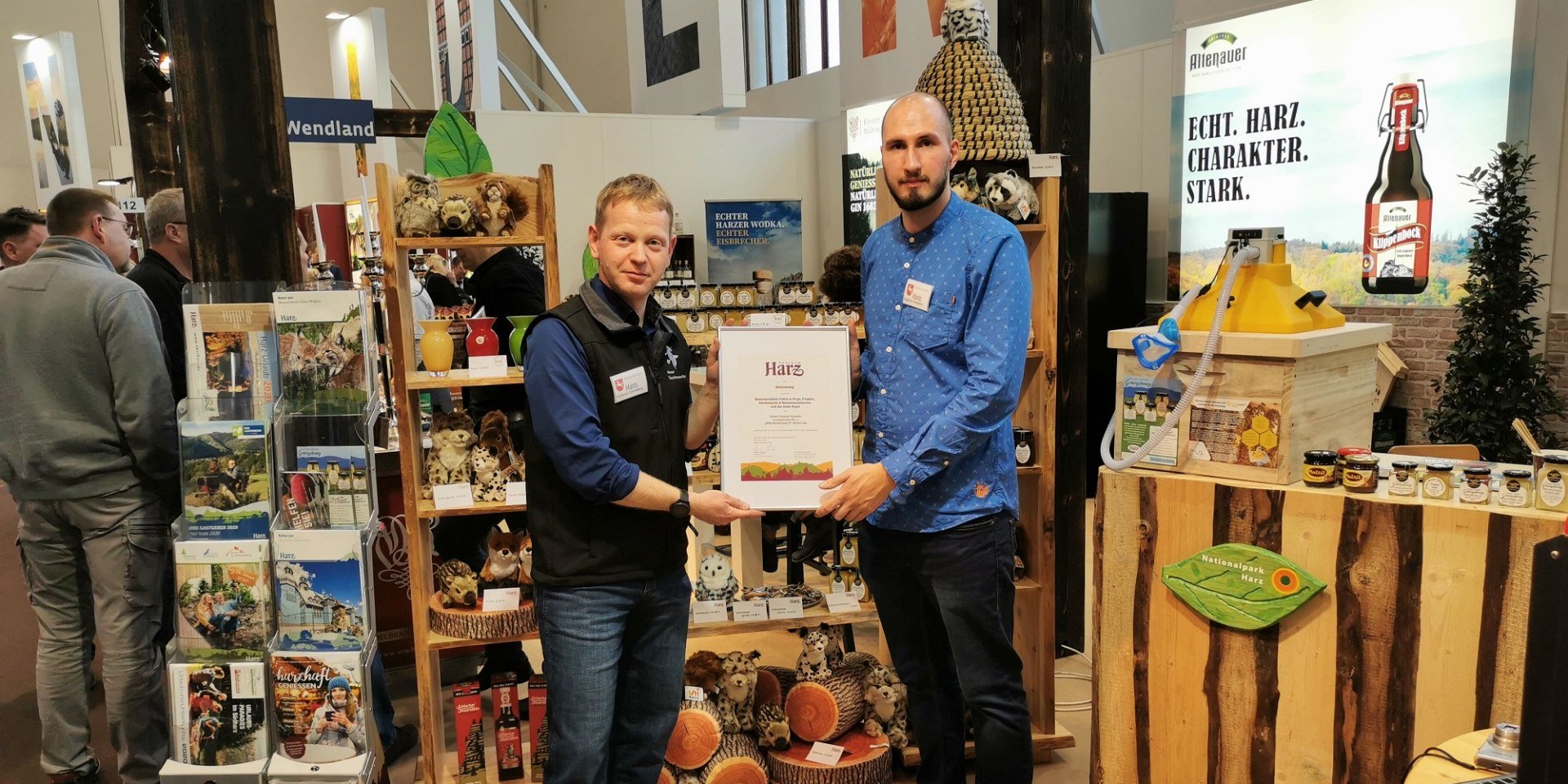 Auszeichnung auf der Grünen Woche - Honig von Koppelin, © Harzer Tourismusverband e.V. Auszeichnung auf der Grünen Woche - Honig von Koppelin, © Harzer Tourismusverband e.V.