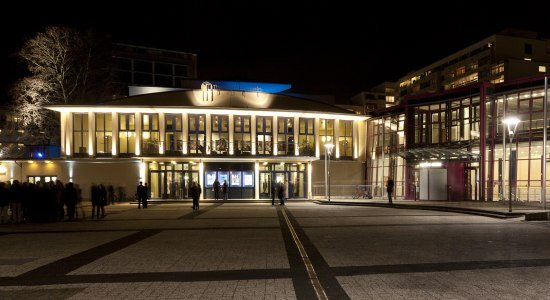 Theater und WB-Z bei Nacht , © HamelnMarketing Theater und WB-Z bei Nacht , © HamelnMarketing