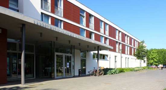 Eingangsbereich des Jugendgästehaus Stadt Wolfenbüttel, © Eric Badura Eingangsbereich des Jugendgästehaus Stadt Wolfenbüttel, © Eric Badura