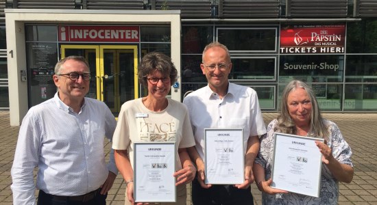 Hameln Marketing und Tourismus GmbH freut sich über gleich drei Reisen für Alle-Zertifizierungen, © HamelnMarketing