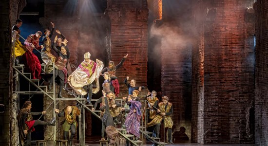 Die Päpstin, © SPOTLIGHT MUSICALS; Michael Werthmüller / Peter Scholz Die Päpstin, © SPOTLIGHT MUSICALS; Michael Werthmüller / Peter Scholz