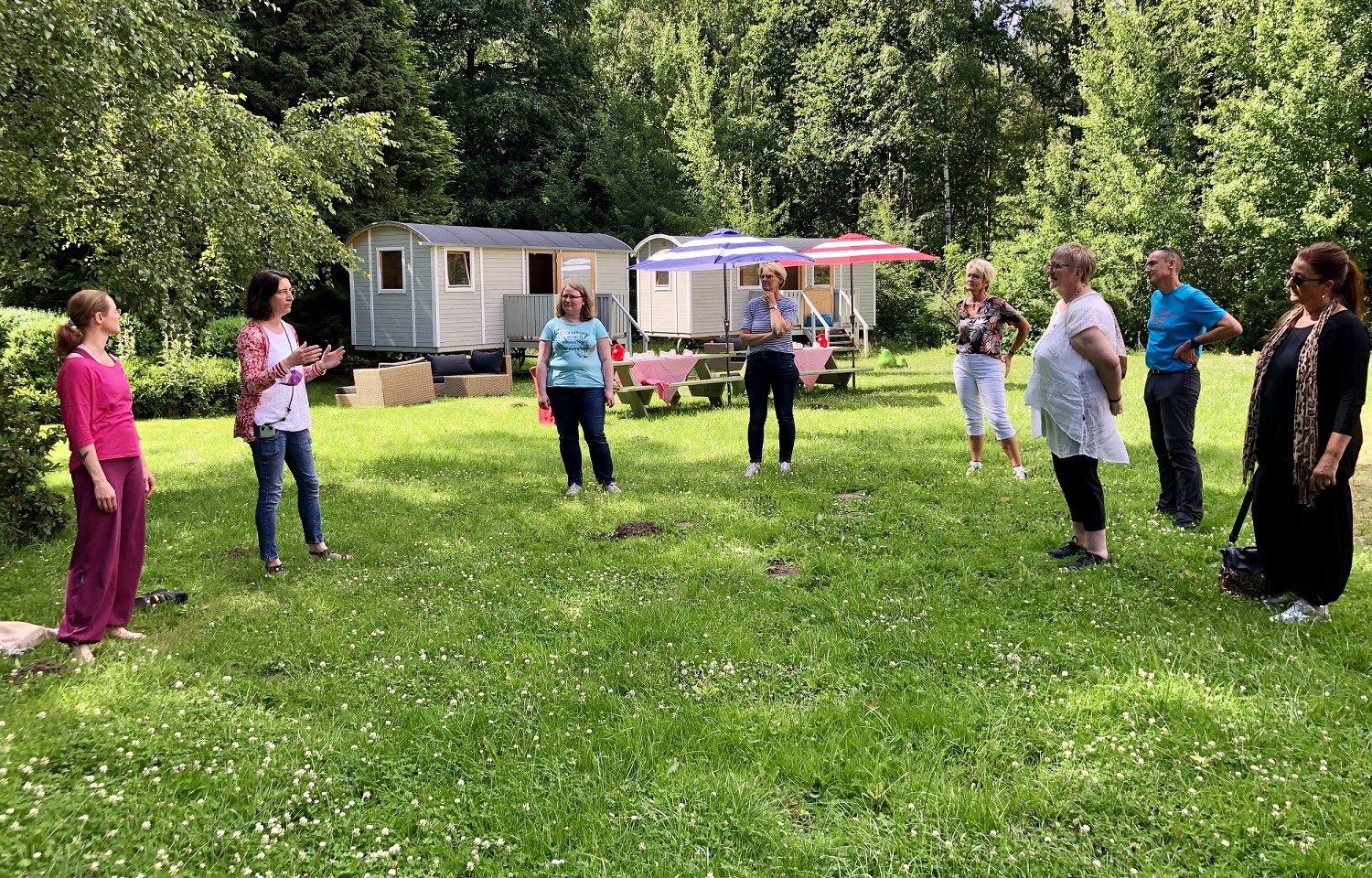 Yoga-Einweisung Miriam Lütjen im LandPark Lauenbrück, © LandTouristik Niedersachsen 