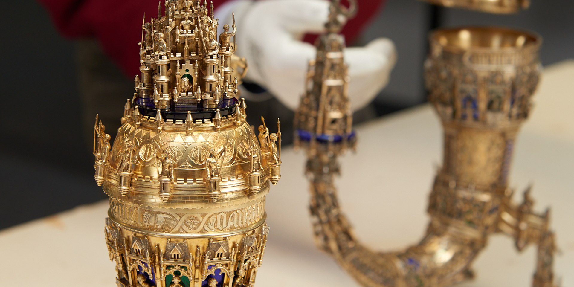 Zwei Kopien des Oldenburger Wunderhorns , © Landesmuseum Oldenburg/ Sven Adelaide Zwei Kopien des Oldenburger Wunderhorns , © Landesmuseum Oldenburg/ Sven Adelaide