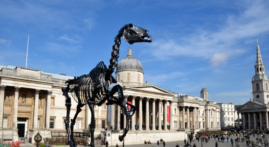 Hans Haacke, Gift Horse, 2014, © Hans Haacke / VG Bild-Kunst Hans Haacke, Gift Horse, 2014, © Hans Haacke / VG Bild-Kunst