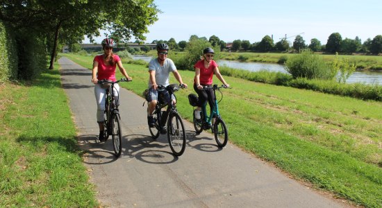 Der Weser-Radweg ist im neuen Buch „1000 Places to see before you die - Deutschland“ aufgeführt., © Mittelweser-Touristik GmbH Der Weser-Radweg ist im neuen Buch „1000 Places to see before you die - Deutschland“ aufgeführt., © Mittelweser-Touristik GmbH