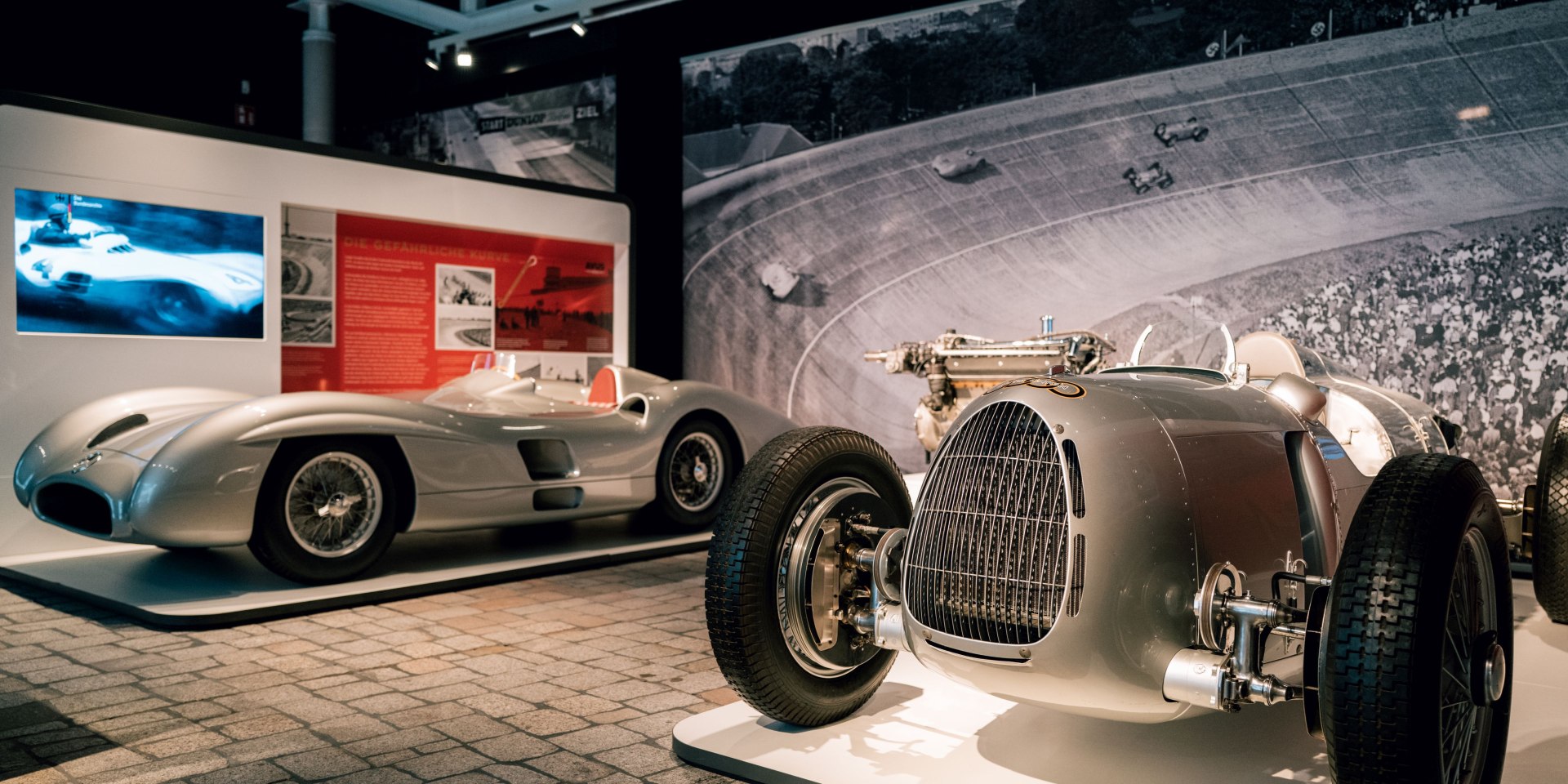 In den 1930er und 1950er Jahren dominierten vor allem die Silberpfeile der Auto Union und von Mercedes-Benz die Rennen auf der AVUS., © Spieker Fotografie