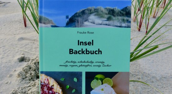 Das „Insel-Backbuch“ von Frauke Rose , © Frauke Rose Das „Insel-Backbuch“ von Frauke Rose , © Frauke Rose