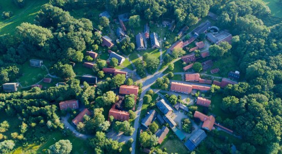 Luftaufnahme des Rundlingsdorfs Lübeln, © Skyimage21