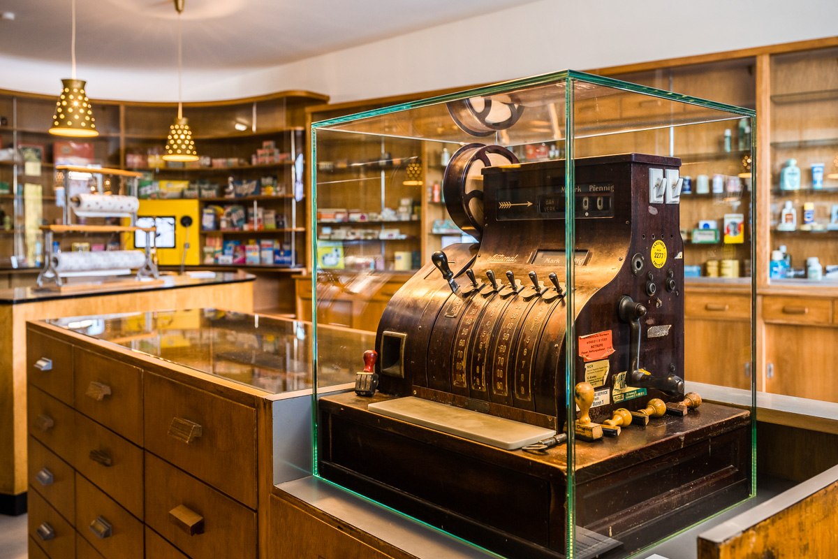 Drogerie im Geschäftshaus, © FMLK