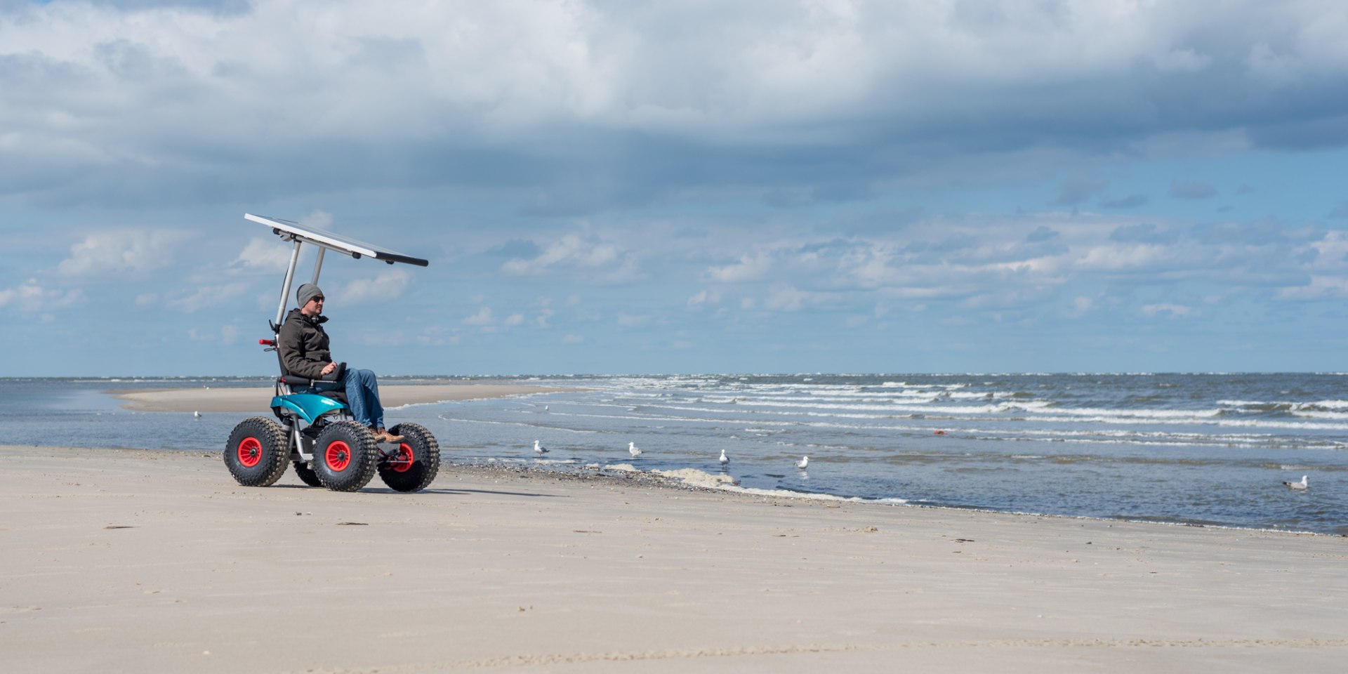 Das „Inselmobi“ auf Spiekeroog, ein Golfcaddy mit Elektroantrieb, © Nordseebad Spiekeroog GmbH, P. Koesters 