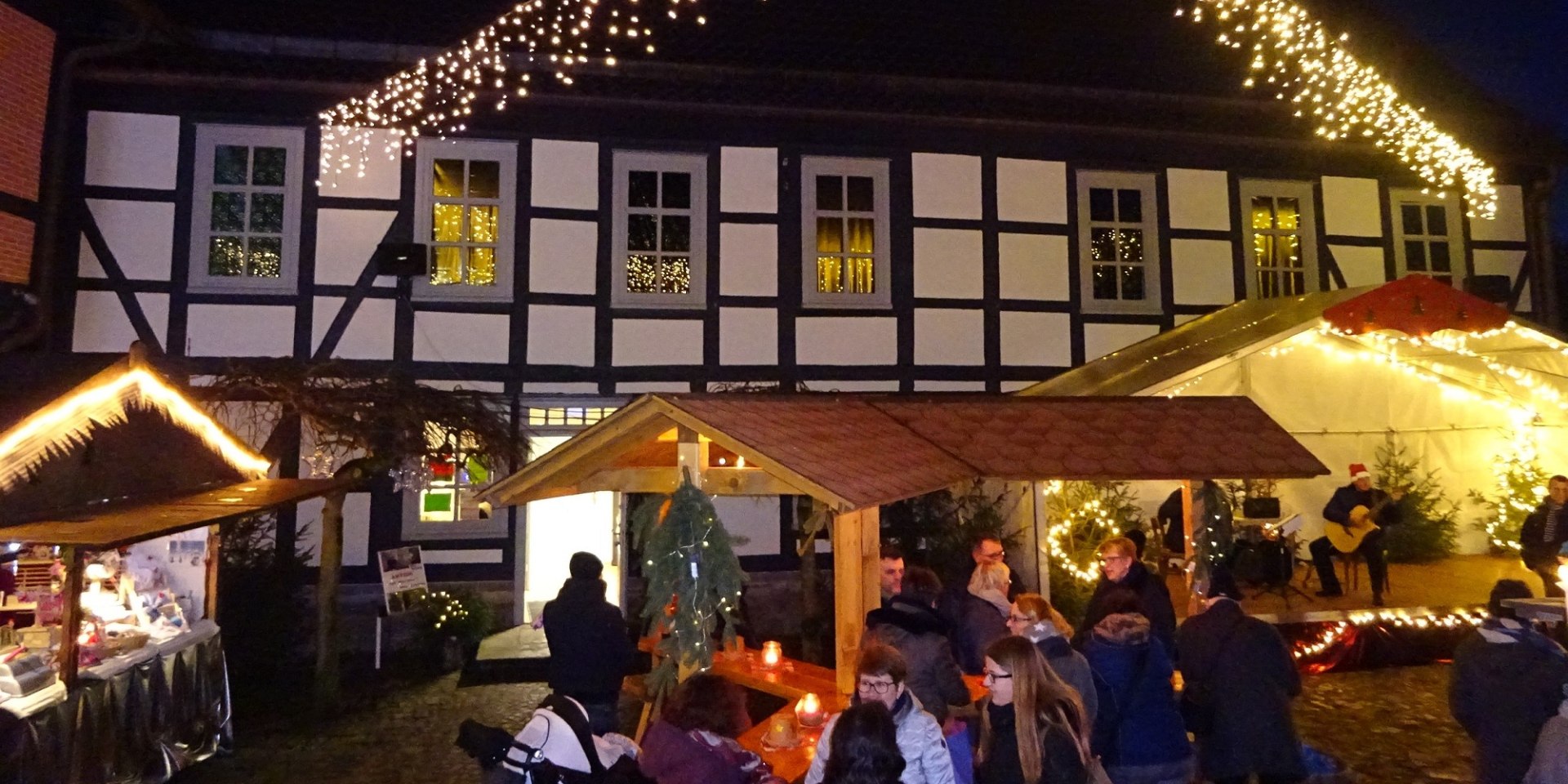 Traditioneller Weihnachtsmarkt in Uslar, © Touristik-Information Uslar