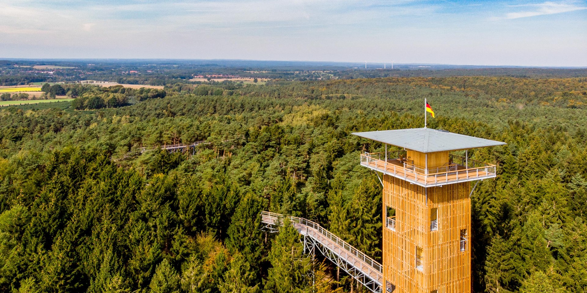 Auch der Baumwipfelpfad „Heide Himmel“ ist ab Mittwoch, 6. Mai wieder geöffnet., © Wildpark / Adrian Fohl