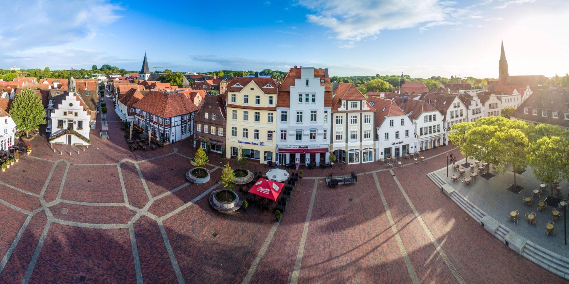 Panoramafoto vom Marktplatz in Lingen, © Lingen Wirtschaft + Tourismus GmbH/ Simon Clemens &amp; Matthias Horn